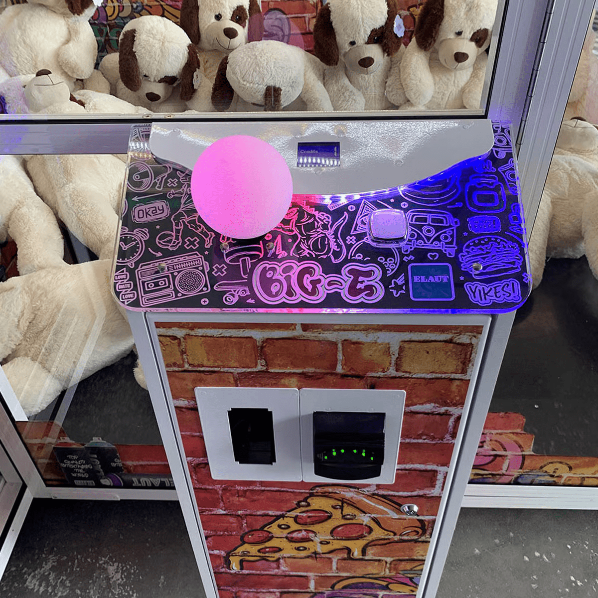 E-Claw Big E Crane Claw Machine Arcade Game Product Image Control Joystick Button Payment System