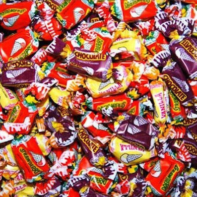 Big pile of wrapped Albert's ice cream flavored chews candy